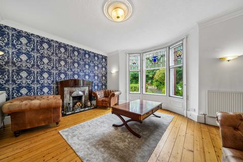 6 bedroom semi-detached house to rent, Fenwick Road, Giffnock, Glasgow, East Renfrewshire, G46