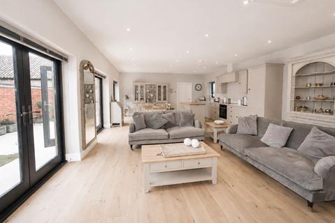 2 bedroom barn conversion for sale, Exquisite Barn Conversion With Stylish Interiors