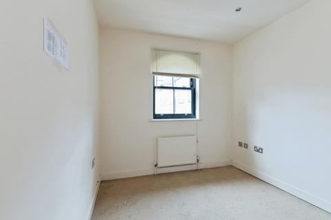 2 bedroom flat for sale, Strand Street, Poole, Dorset, BH15