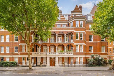 Fitzgeorge Avenue, London W14