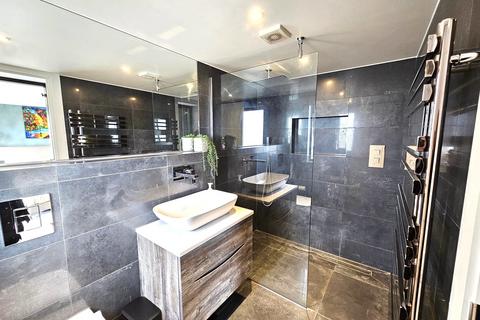 4 bedroom semi-detached house for sale, Morley Crescent, Edgware HA8