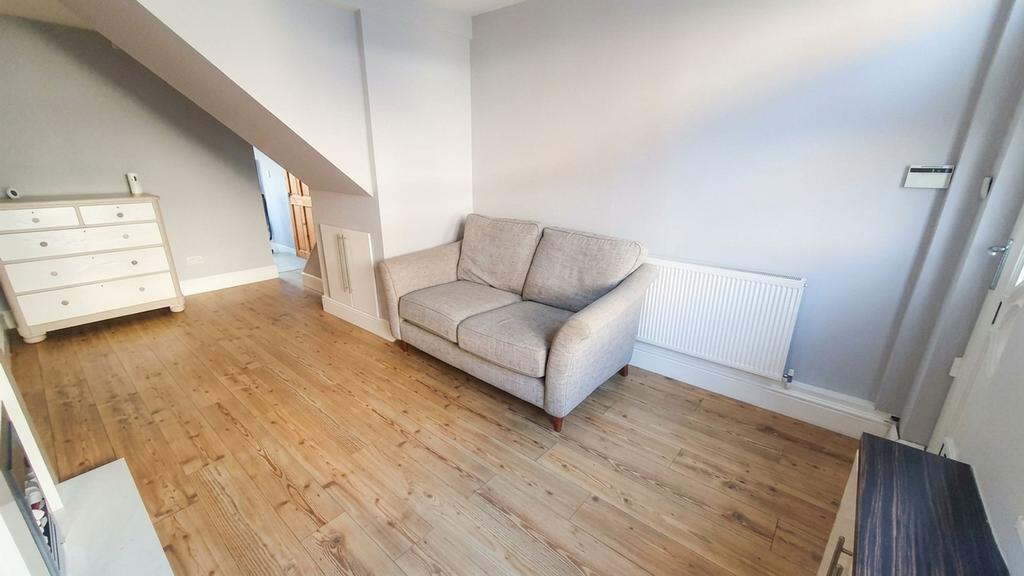 House in Nottingham - View 2