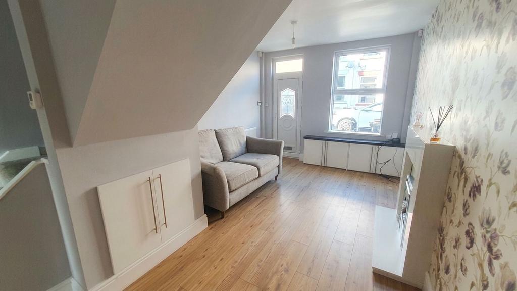 House in Nottingham - View 4