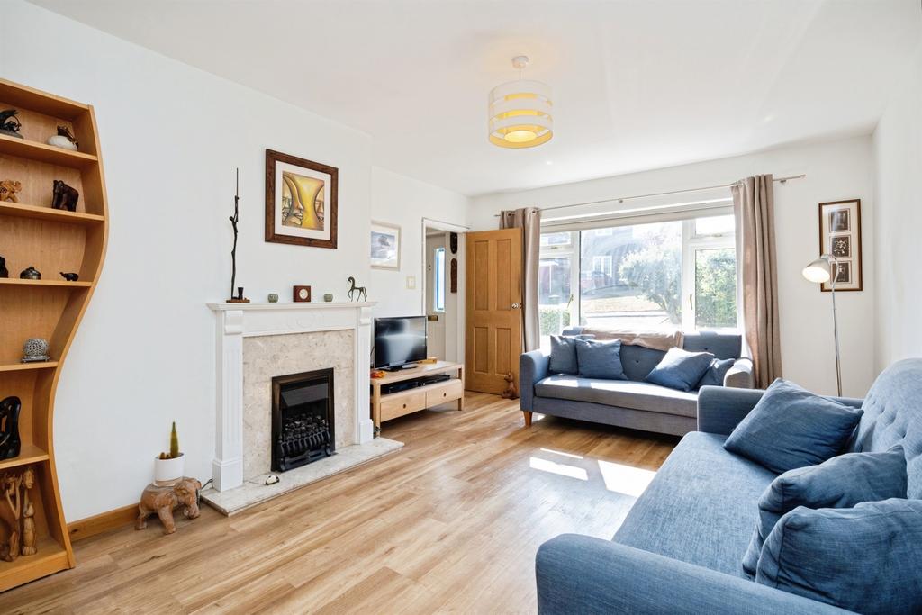 House in Tunbridge Wells, Kent - View 2