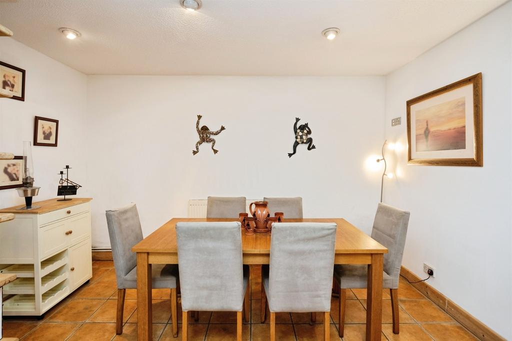 House in Tunbridge Wells, Kent - View 4
