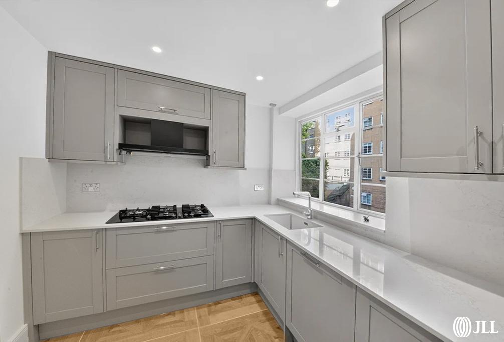 Apartment in London - View 3