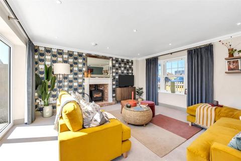 4 bedroom detached house for sale, London Road, Beccles, Suffolk
