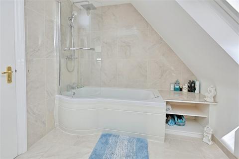 2 bedroom apartment for sale, St. Martins Close, NORWICH