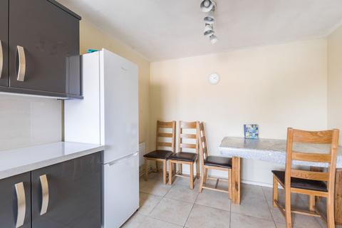 2 bedroom maisonette to rent, Fothergill Close, Plaistow, London, E13