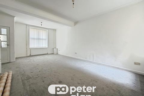 3 bedroom property to rent, High Street, PORT TALBOT, SA13