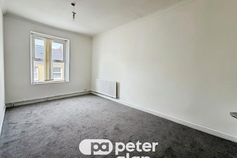 3 bedroom property to rent, High Street, PORT TALBOT, SA13