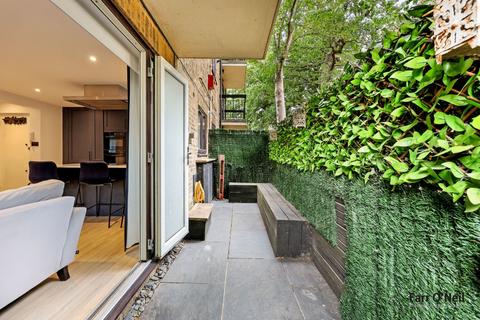 1 bedroom apartment for sale, Epping New Road, Buckhurst Hill, IG9
