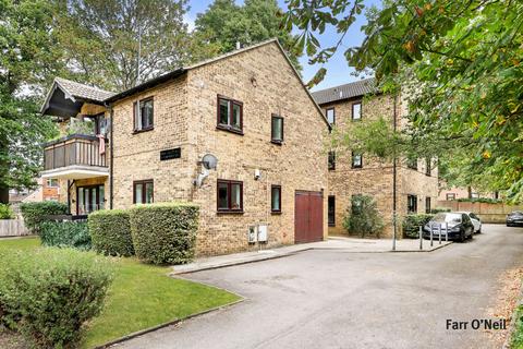 1 bedroom apartment for sale, Epping New Road, Buckhurst Hill, IG9
