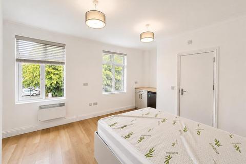 undefined, Bath Road, Hounslow TW4