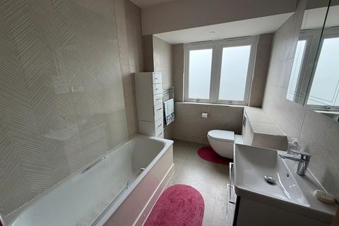 2 bedroom maisonette for sale, Fountain Way, Salisbury