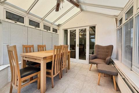 2 bedroom semi-detached bungalow for sale, Monks Haven, Stanford-Le-Hope, SS17