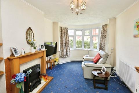 2 bedroom bungalow for sale, Mead Road, Chandler's Ford, Eastleigh, Hampshire, SO53