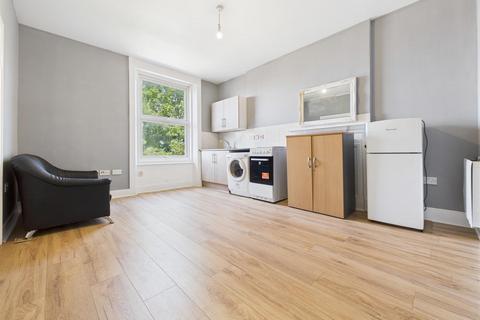 1 bedroom flat for sale, Minster Road, London