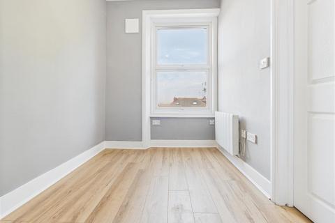 1 bedroom flat for sale, Minster Road, London