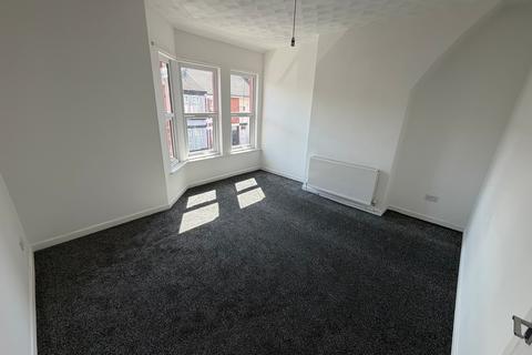 3 bedroom terraced house to rent, Middlesex Road, BOOTLE