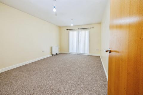 2 bedroom flat for sale, Riverside Drive, Lincoln
