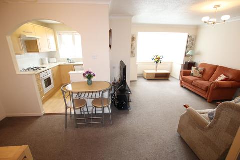 2 bedroom bungalow for sale, Lyon Close, Clacton on Sea