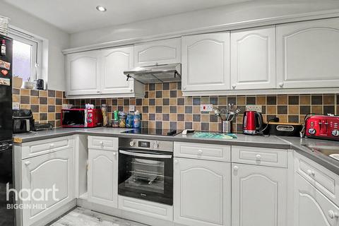 2 bedroom apartment for sale, Main Road, Biggin Hill