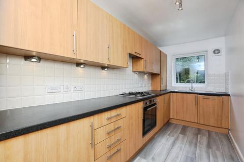 2 bedroom flat for sale, Friars View, AYLESFORD, Kent, ME20