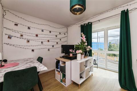2 bedroom flat for sale, Newcourt Way, Exeter, Devon, EX2