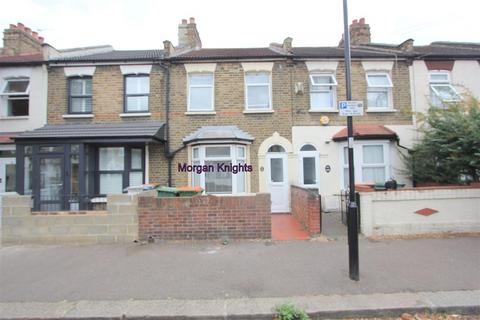 3 bedroom terraced house to rent, Plaistow E13