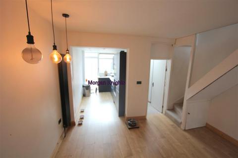 3 bedroom terraced house to rent, Plaistow E13