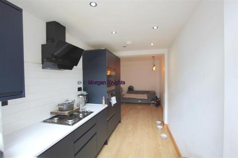 3 bedroom terraced house to rent, Plaistow E13