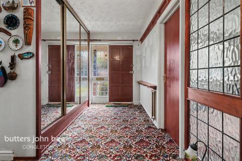 4 bedroom detached house for sale, Fountain Court, Stoke-On-Trent