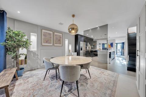 4 bedroom end of terrace house for sale, Clifton Hill, London