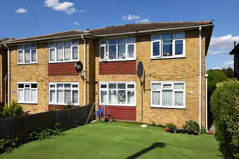 Castle Court, Morden, Morden, SM4