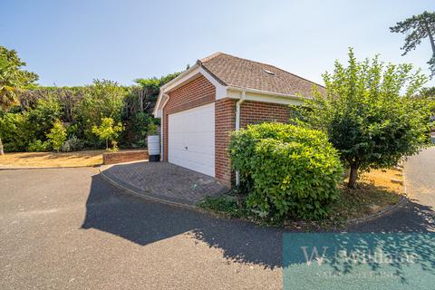6 bedroom detached house for sale, Staplers Road, Newport, Isle Of Wight