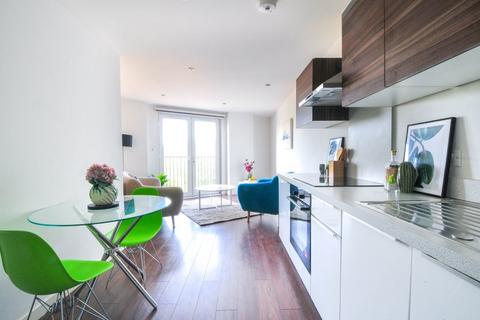 2 bedroom apartment to rent, 4th Floor – 2 Bedroom, 2 Bath- Alto, Sillavan Way, Salford