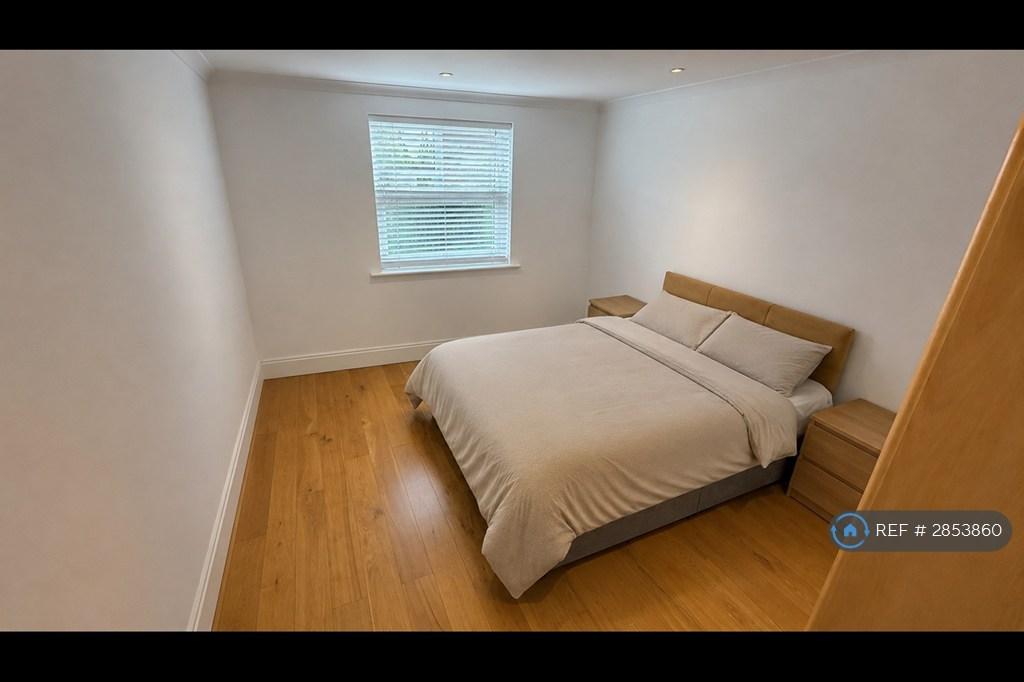 Apartment in London - View 2