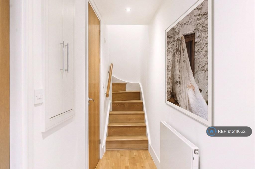 House in London - View 5
