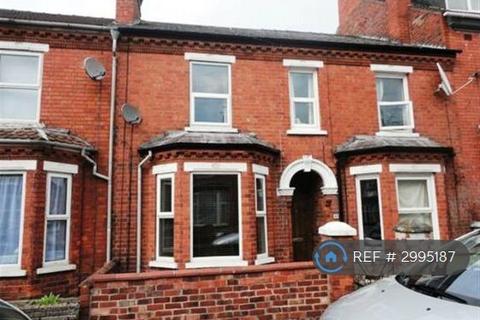 2 bedroom terraced house to rent, St Catherines Grove, Lincoln, LN5
