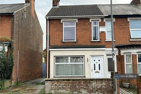 2 bedroom semi-detached house to rent, Foxhall Road, Ipswich, IP3