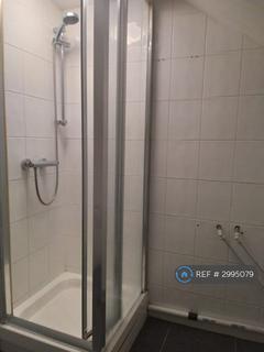 1 bedroom in a house share to rent, St. Andrew's Road, London, E17