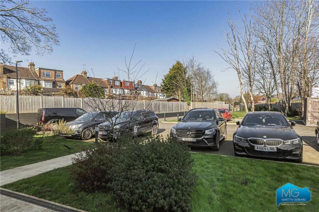 Driveway view, off-street parking