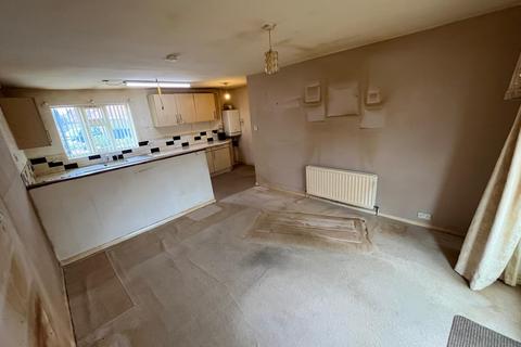 2 bedroom semi-detached bungalow for sale, 22 Bay Tree Close, Wood End, Coventry, West Midlands CV2 1HP