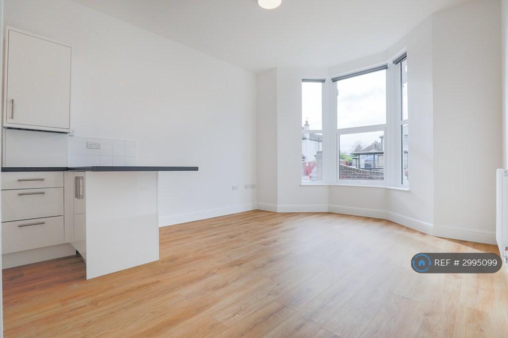 Apartment in London - View 2