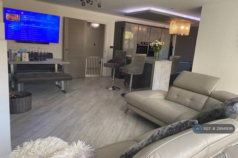 4 bedroom detached house to rent, Hull Road, Hull, HU11