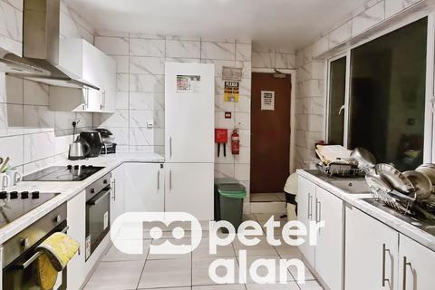 1 bedroom in a house share to rent, King Edwards Road, SWANSEA, SA1