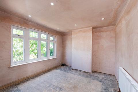 3 bedroom semi-detached house for sale, Stapleton Road, Bexleyheath, DA7
