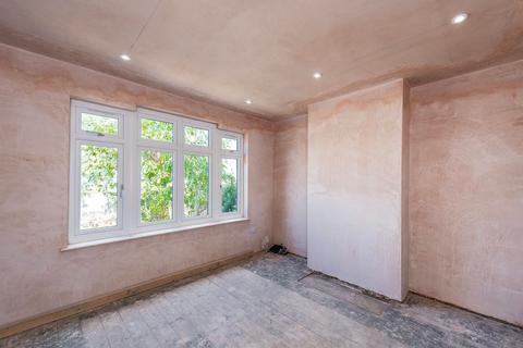 3 bedroom semi-detached house for sale, Stapleton Road, Bexleyheath, DA7