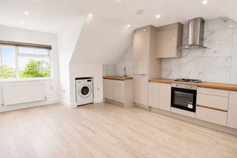 1 bedroom apartment to rent, Chessington Road, Ewell